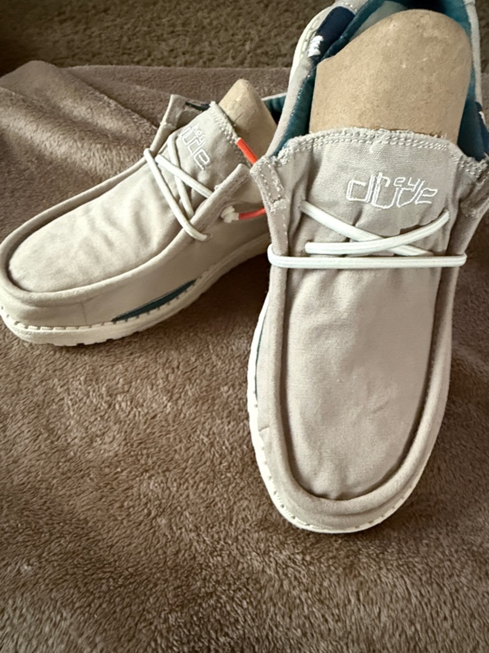 Hey Dude Men’s Light Beige Slip-On Casual Loafers, size 8, never worn.